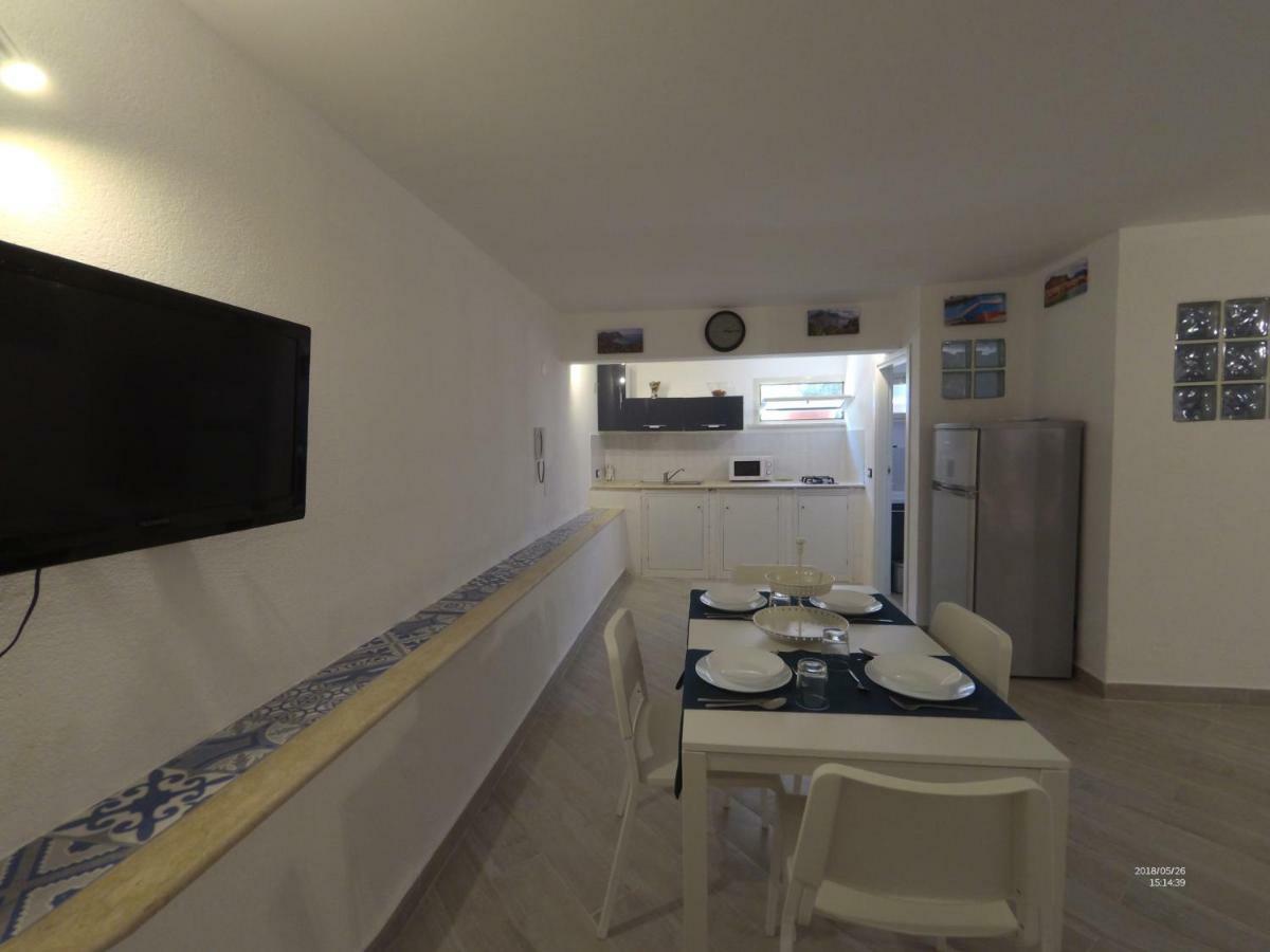 La Petit Maison Palermo Bagian luar foto